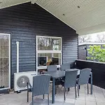Modern With Sauna Retreat Дом отдыха